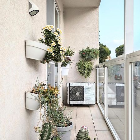 Central Private En-Suite With Balcony In Shared Residence Pietà Esterno foto